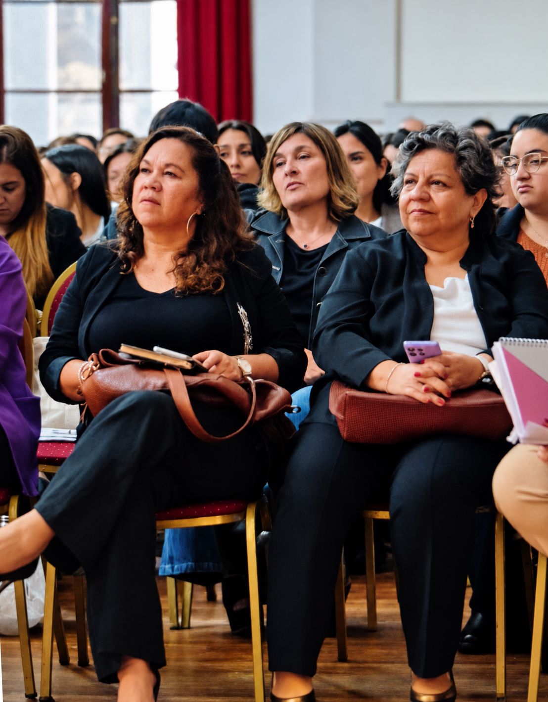 De la mano en una jornada sobre violencia digital en La Rioja